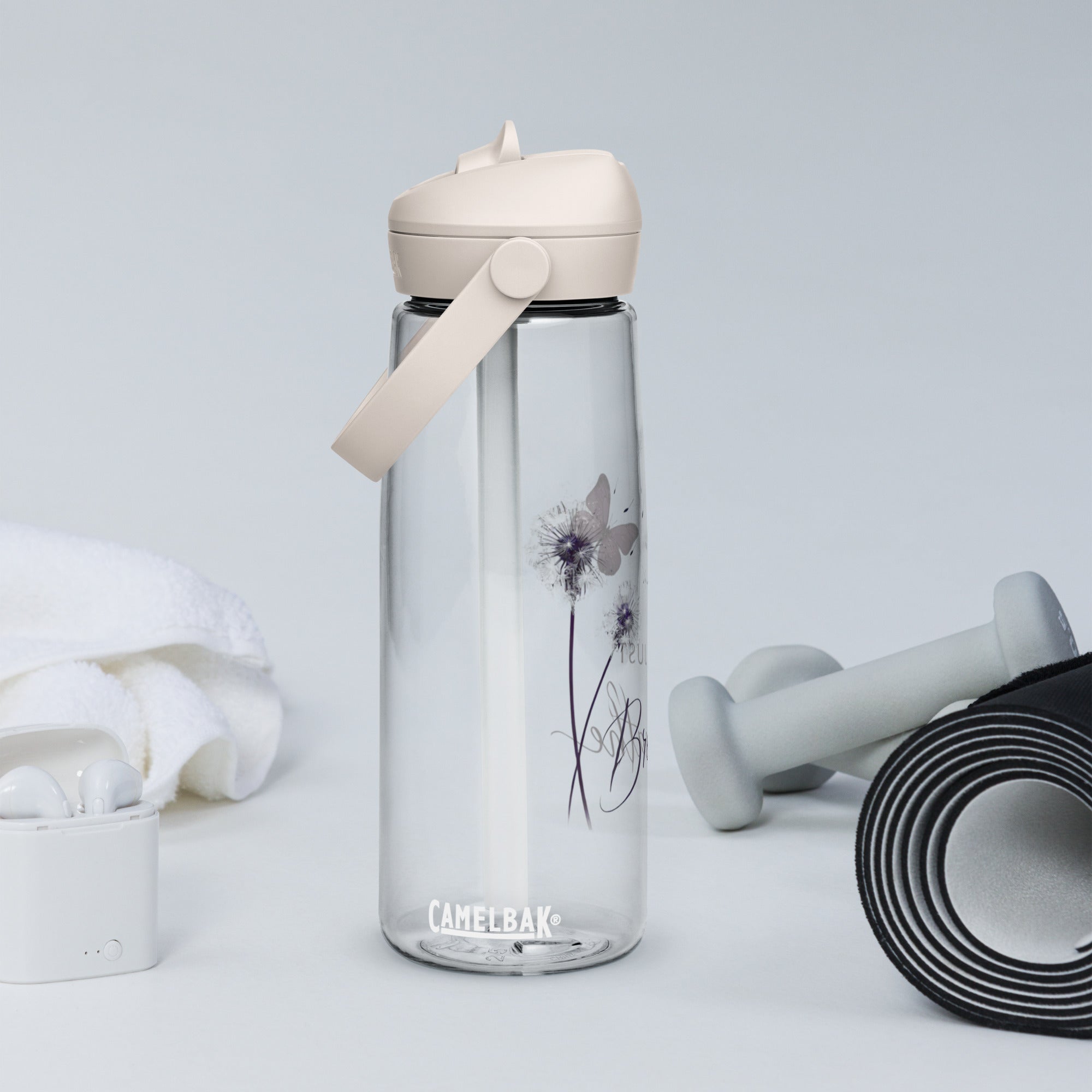 Cute Hearts Flip Straw Water Bottle – Leak-Proof | Gallory Hive