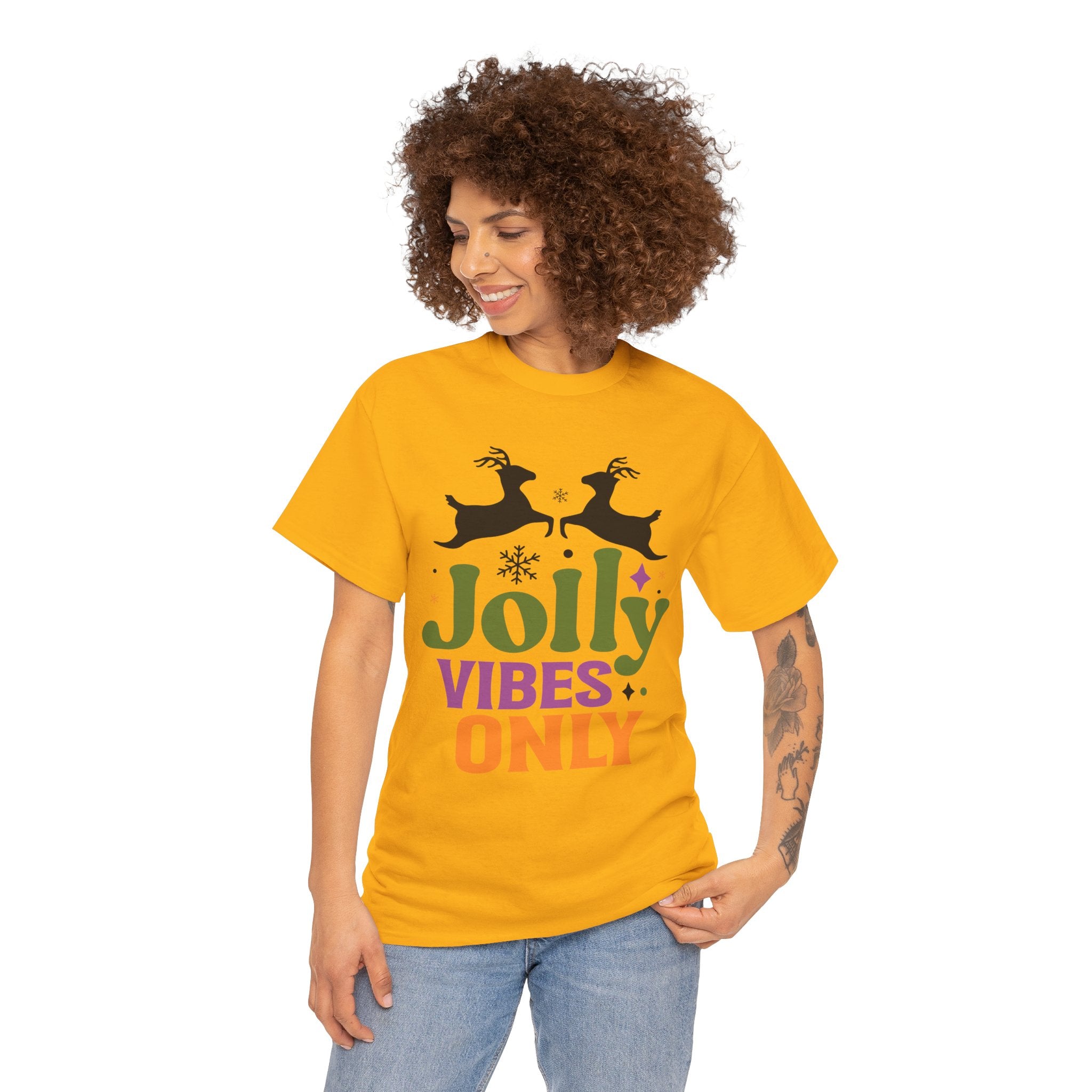 Jolly Vibes Only Retro Christmas Tee | Gallory Hive