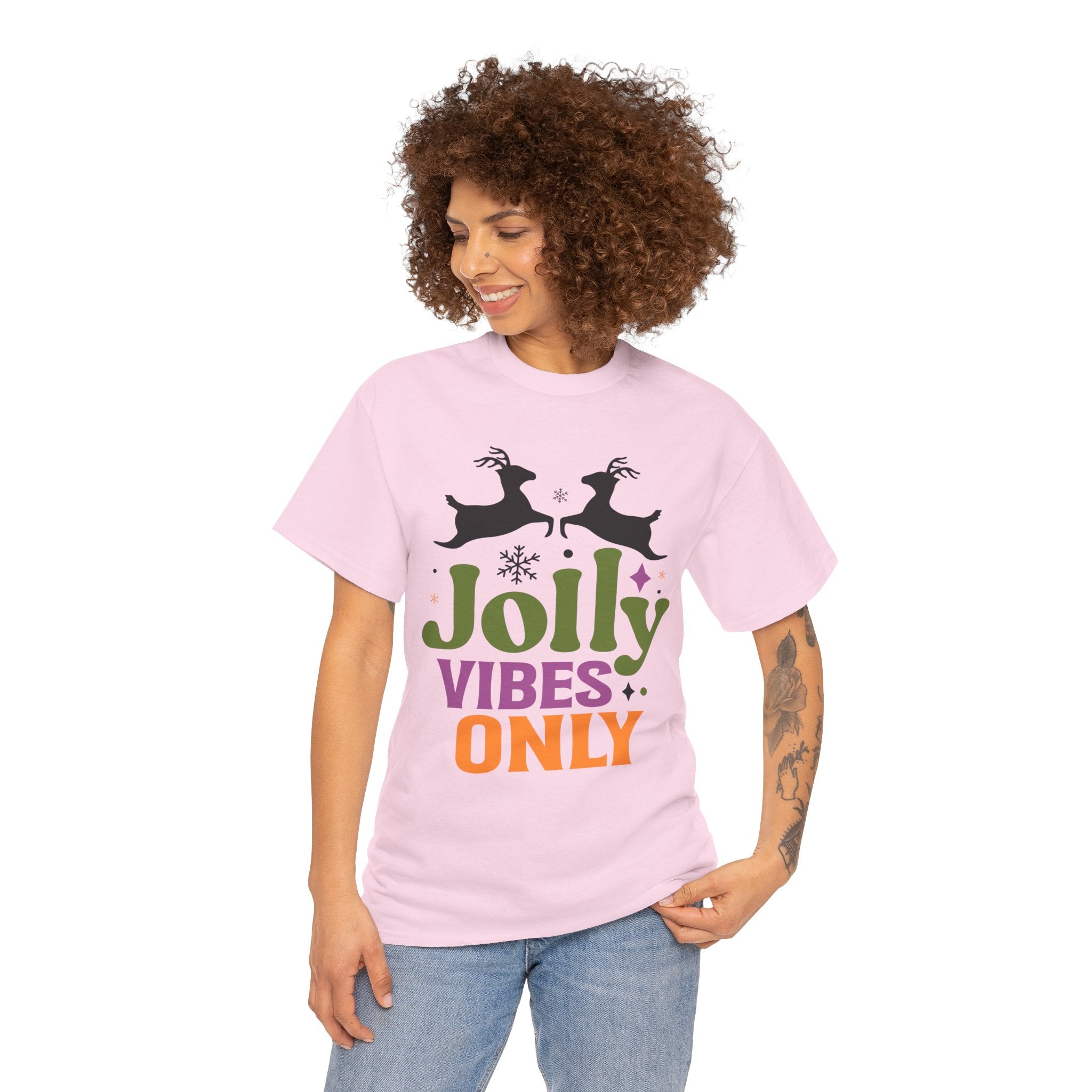 Jolly Vibes Only Retro Christmas Tee | Gallory Hive