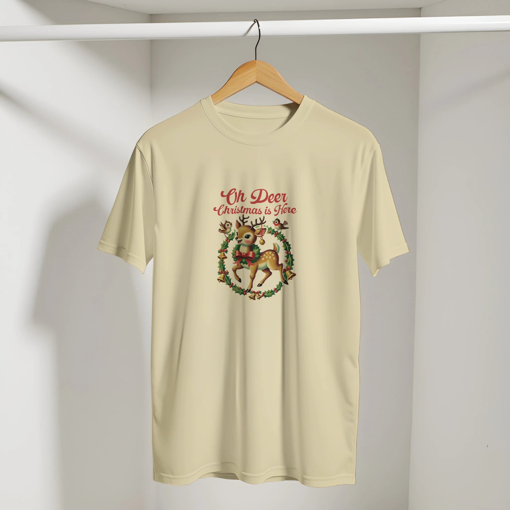 Cute Retro Reindeer Christmas T-Shirt | Gallory Hive