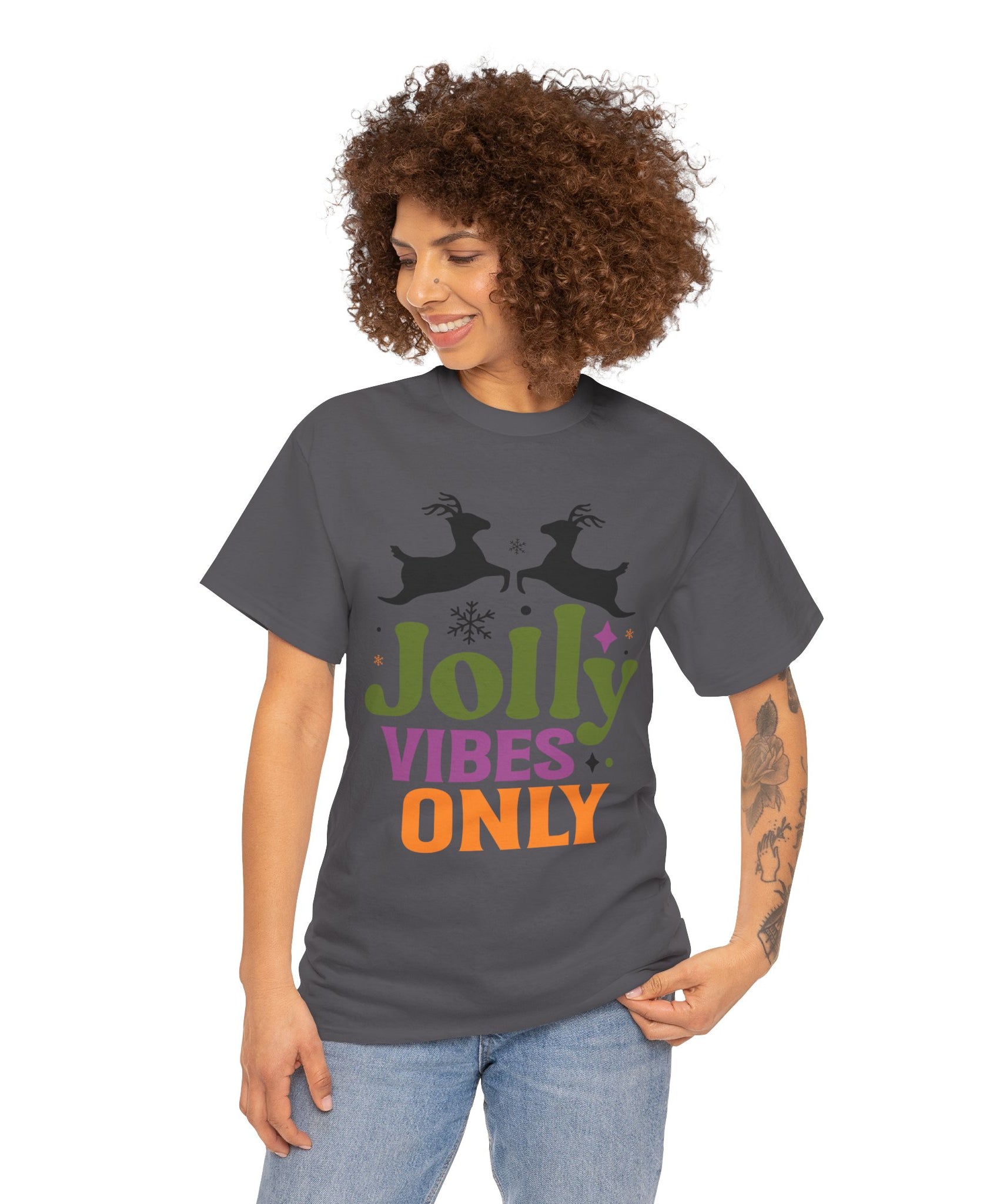 Jolly Vibes Only Retro Christmas Tee | Gallory Hive