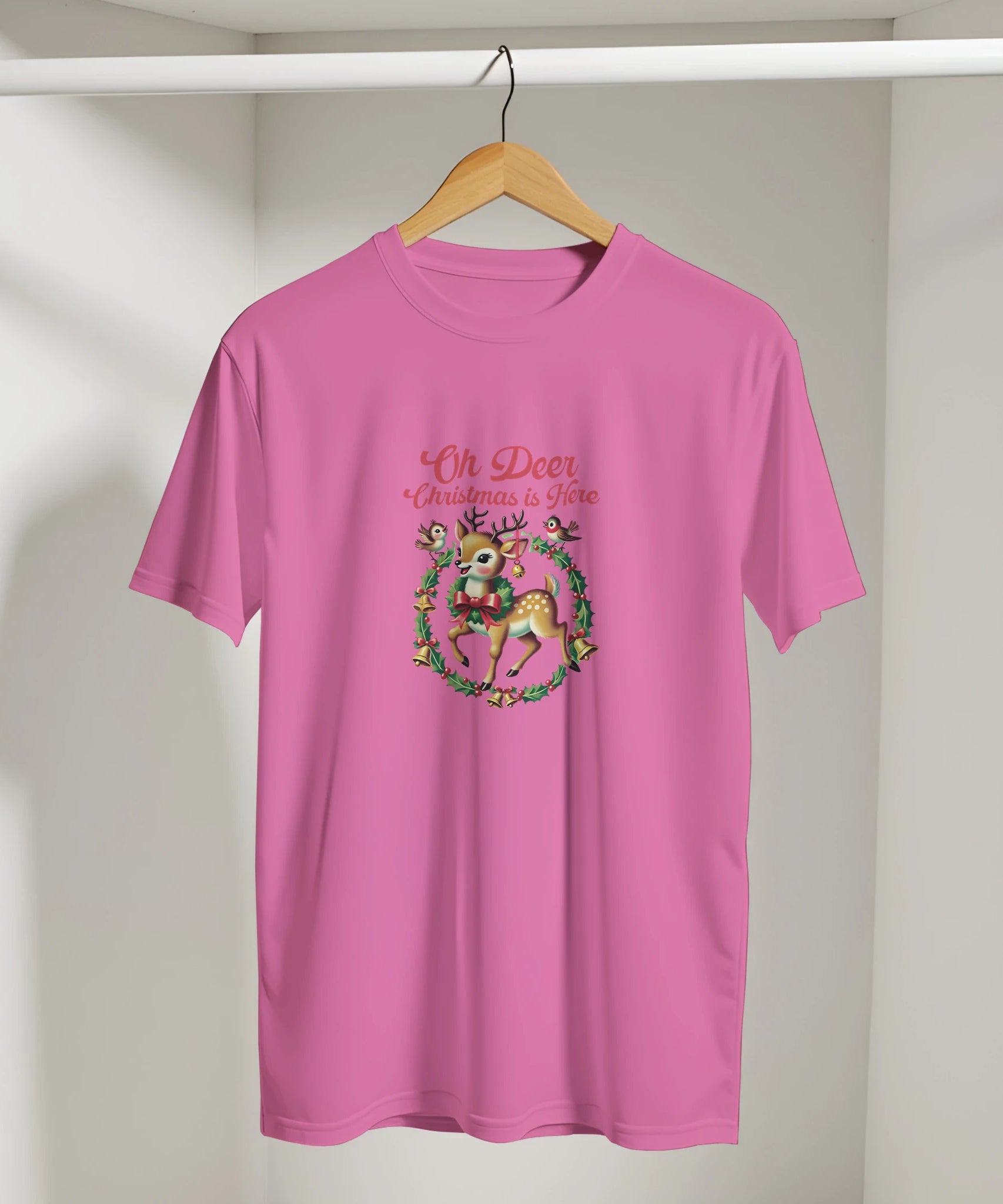 Cute Retro Reindeer Christmas T-Shirt | Gallory Hive