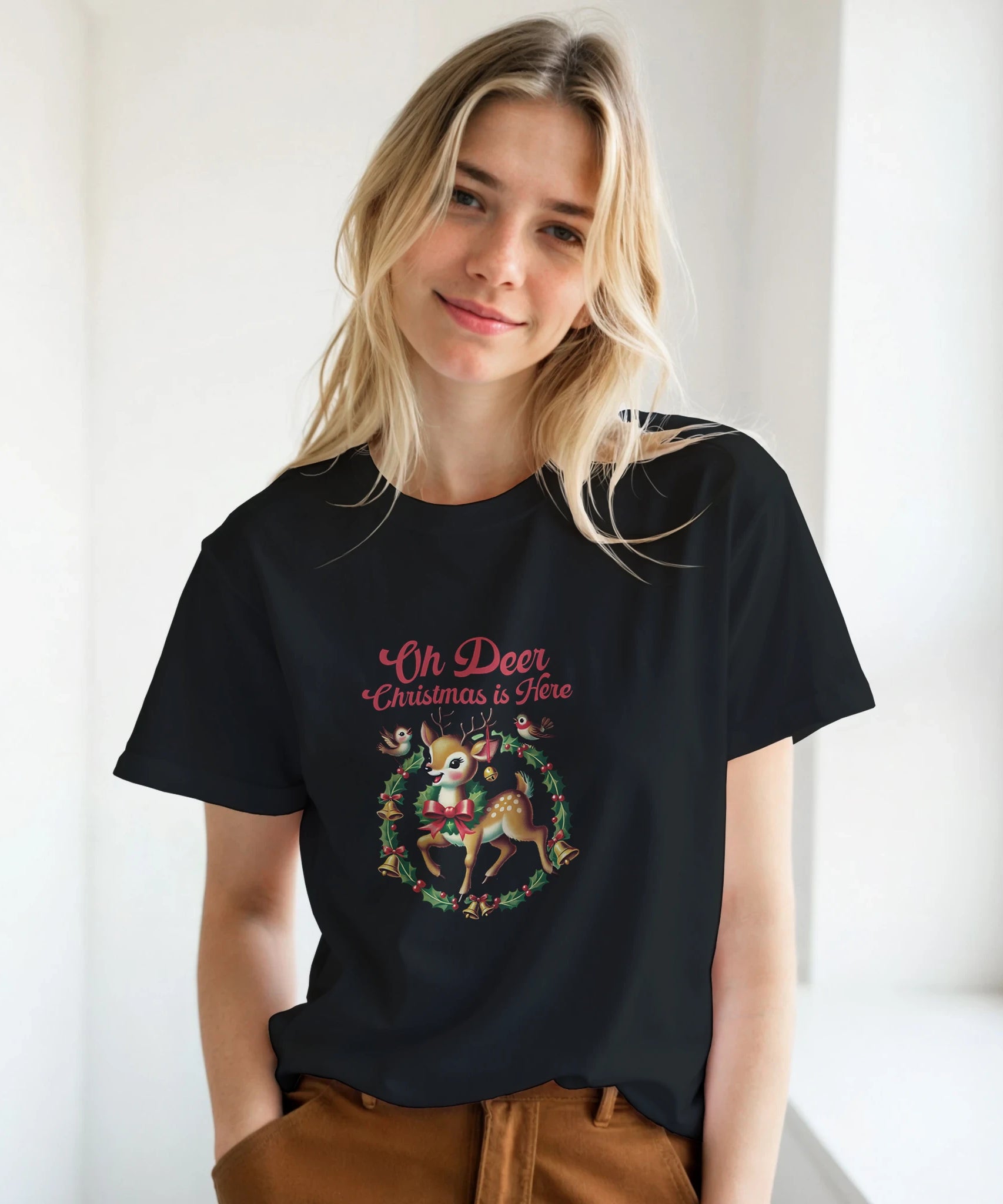 Cute Retro Reindeer Christmas T-Shirt | Gallory Hive