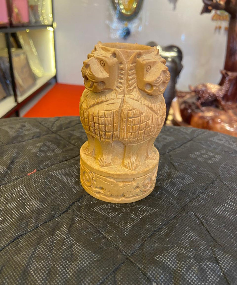 Hand-Carved Wooden Pen Holder – Lion, Elephant & Deer | Gallory Hive