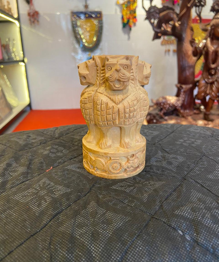 Hand-Carved Wooden Pen Holder – Lion, Elephant & Deer | Gallory Hive