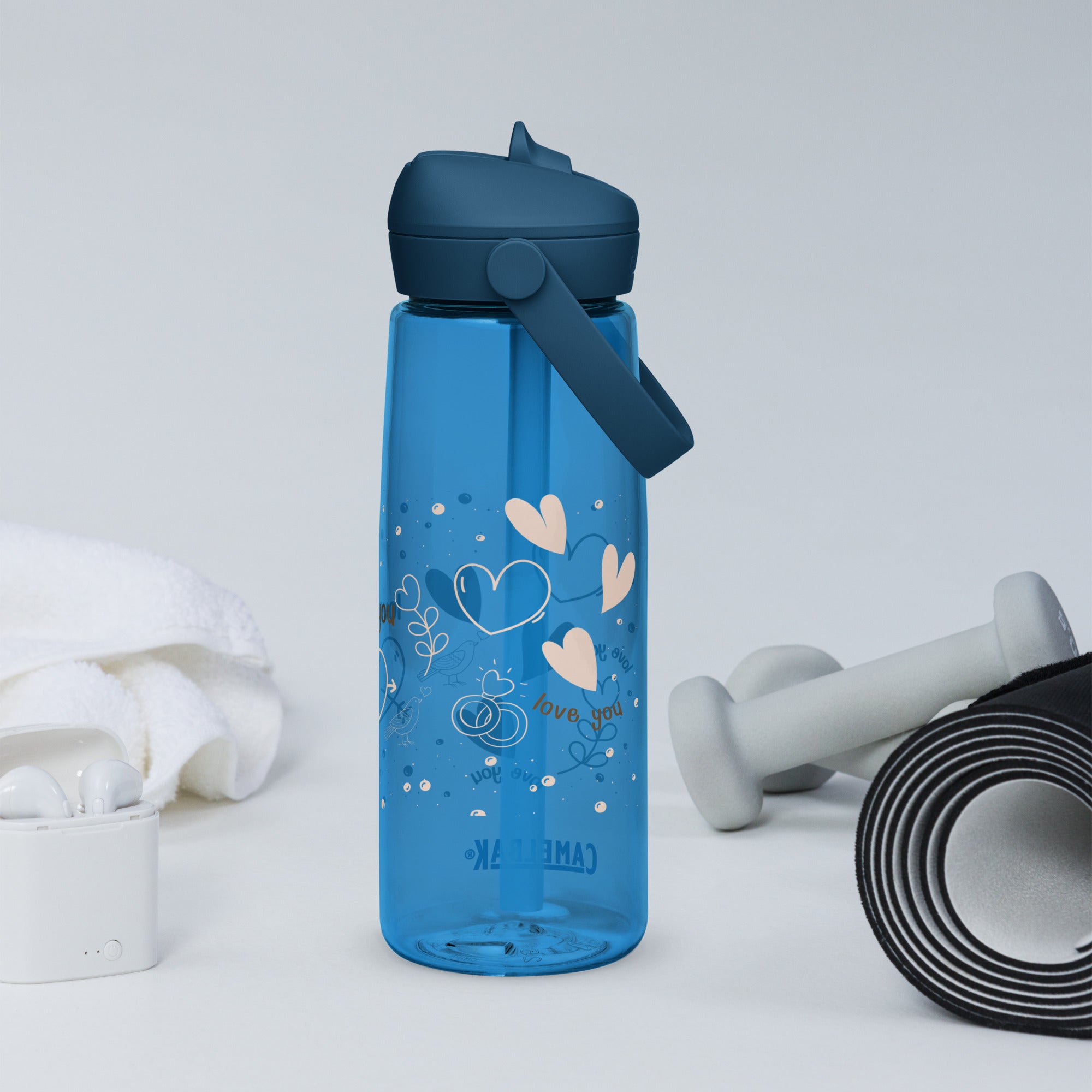 Cute Hearts Flip Straw Water Bottle | Gallory Hive