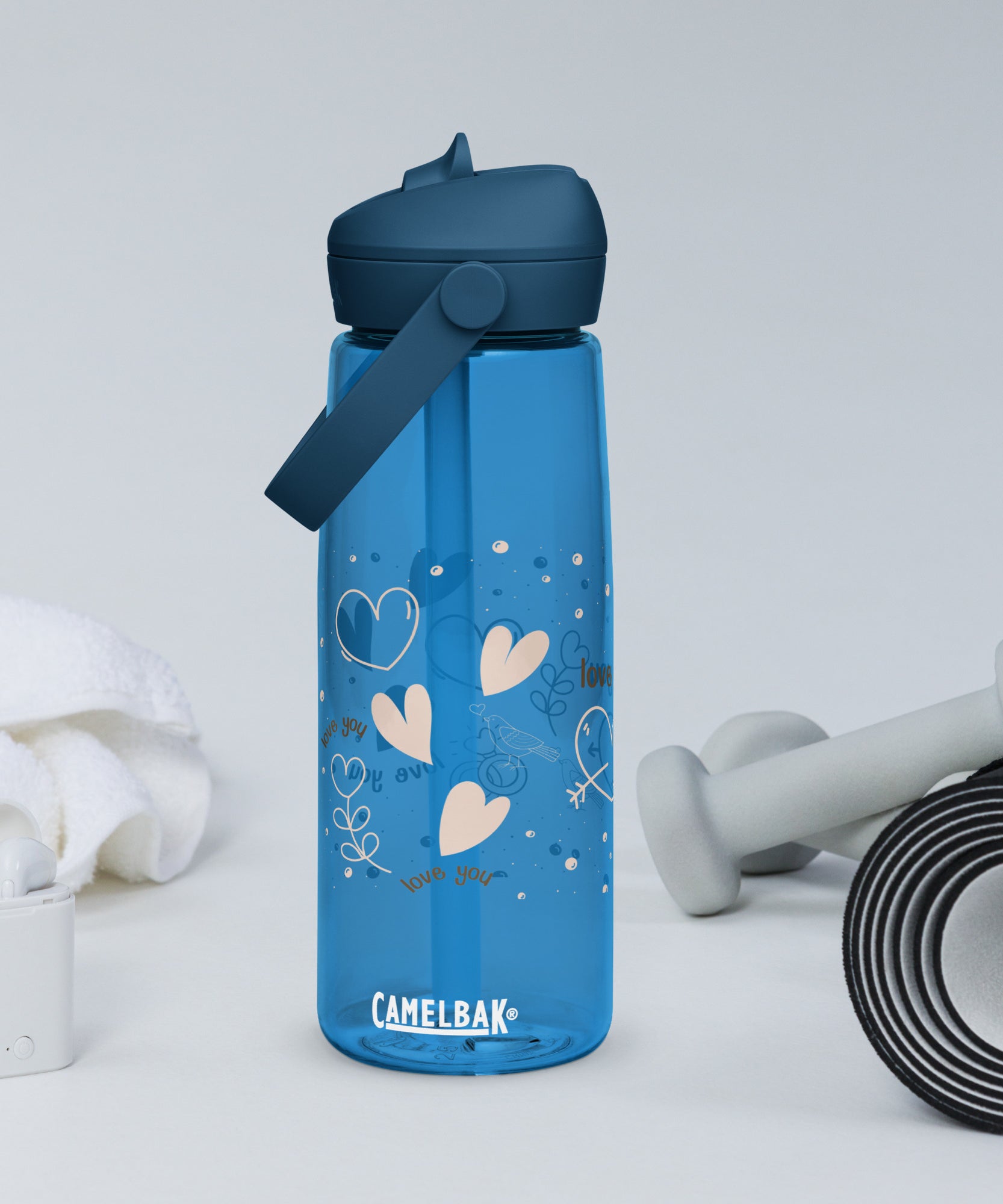 Cute Hearts Flip Straw Water Bottle | Gallory Hive