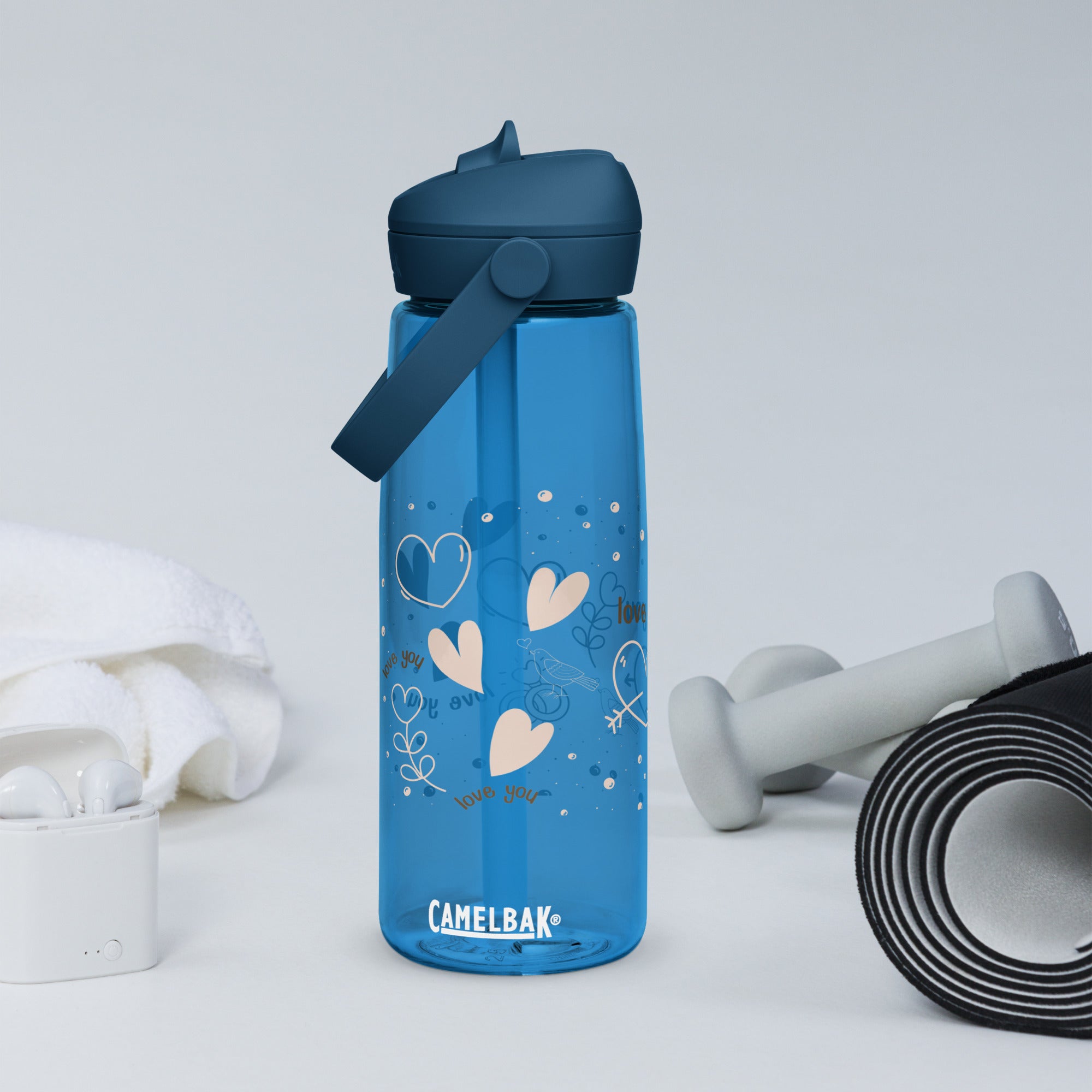 Cute Hearts Flip Straw Water Bottle | Gallory Hive
