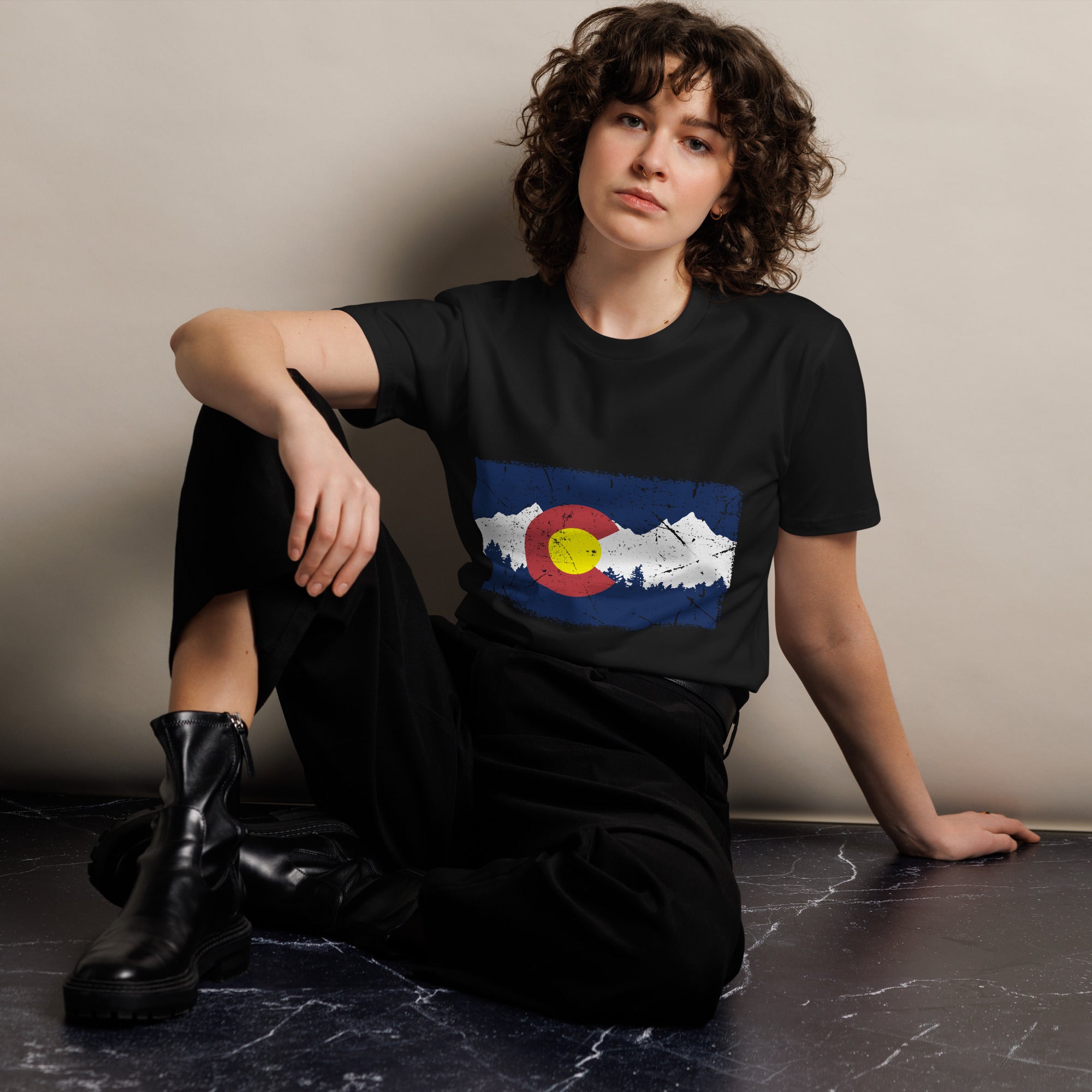 Colorado Mountain Flag Graphic Cotton T-Shirt | Gallory Hive