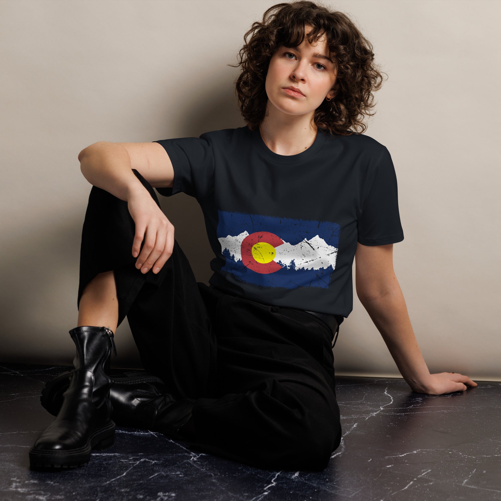 Colorado Mountain Flag Graphic Cotton T-Shirt | Gallory Hive